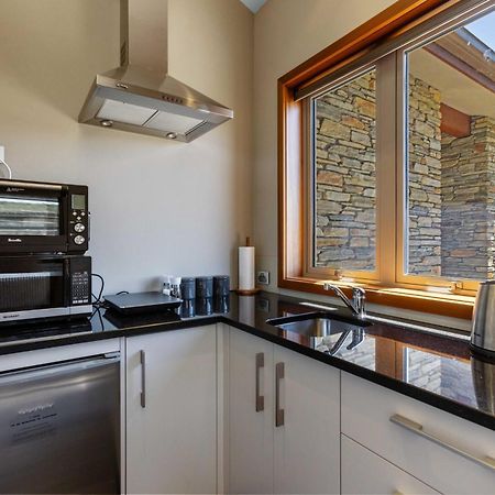 Studio Nestled In Ridgecrest Wanaka Luaran gambar